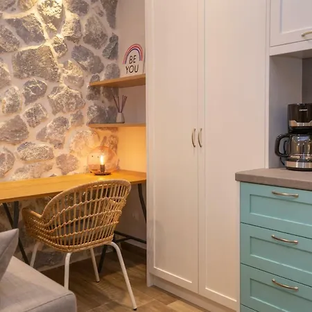 Apartament Rapanos *